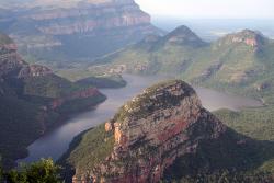 south_africa_drakensberg_mountains