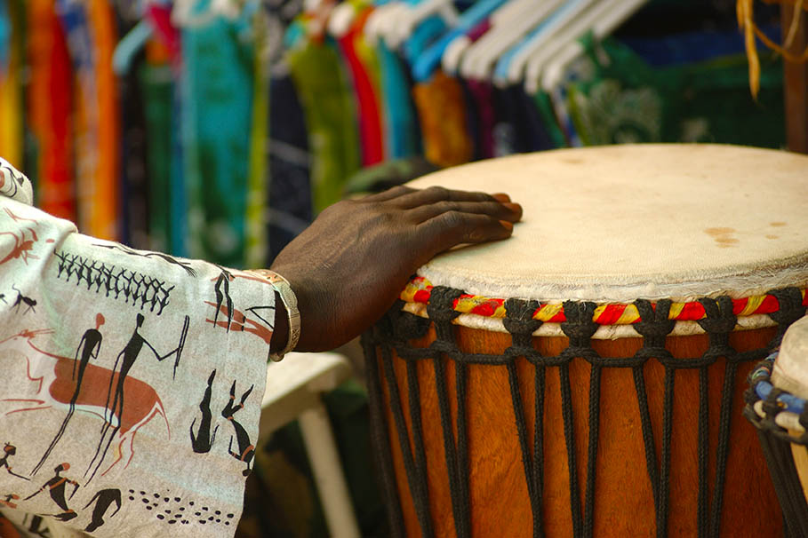 Musical markets in Greenmarket Square, Cape Town | Travel Nation