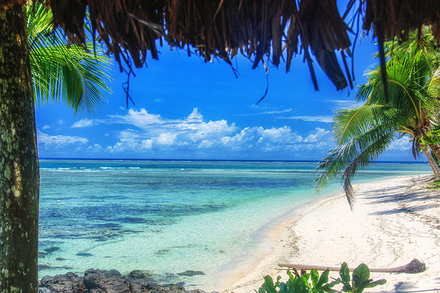 Relax on the white sands of Taveuni in Fiji | Travel Nation