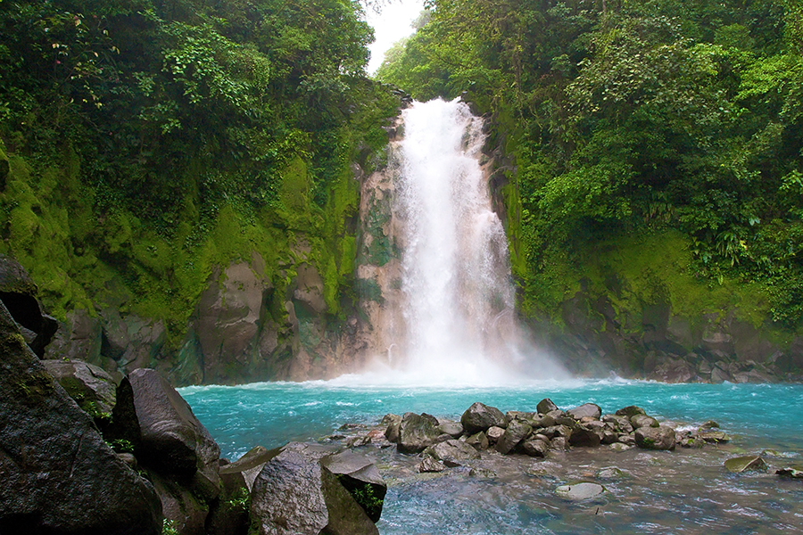 costa_rica_limon_waterfall