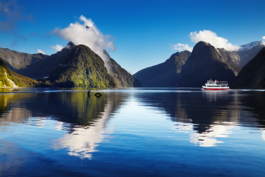 Milford Sound, New Zealand | Top 10 things to do in New Zealand