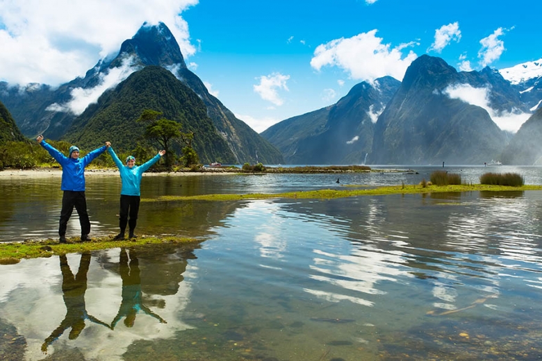 Explore the stunning scenery of Milford Sound | Travel Nation