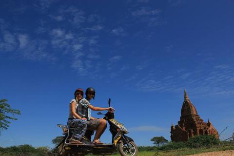 Anna_Myanmar_motorbike