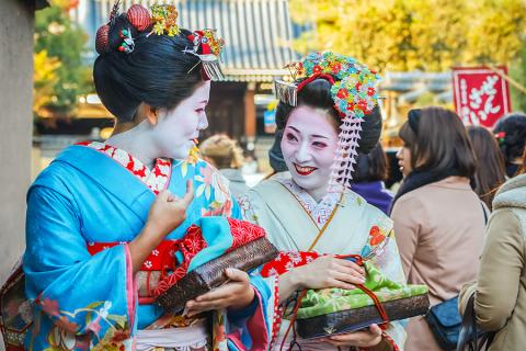 Geishas in the Gion district of Kyoto, Japan