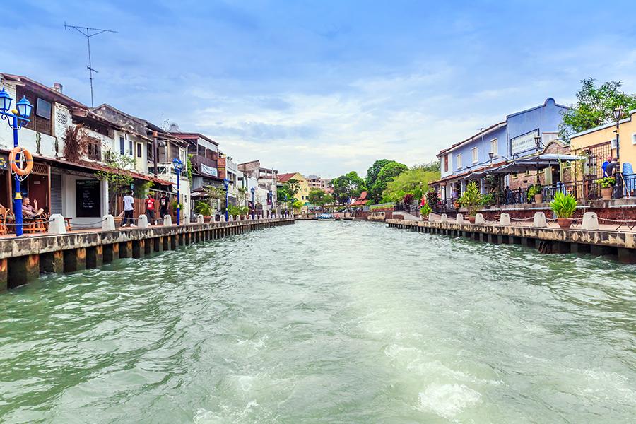 Take a walk down by the river in Malacca, Malaysia