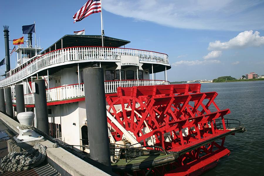 Paddle steamer, New Orleans, Tennessee, USA